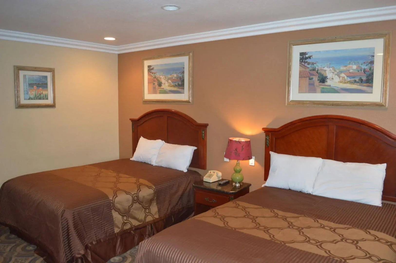 Motel 6 Tustin, CA – Orange County