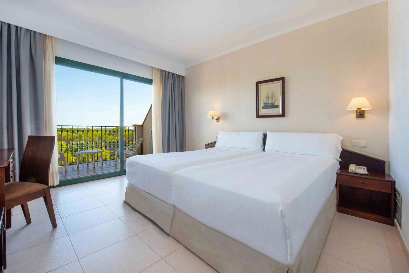 Valentin Son Bou Hotel