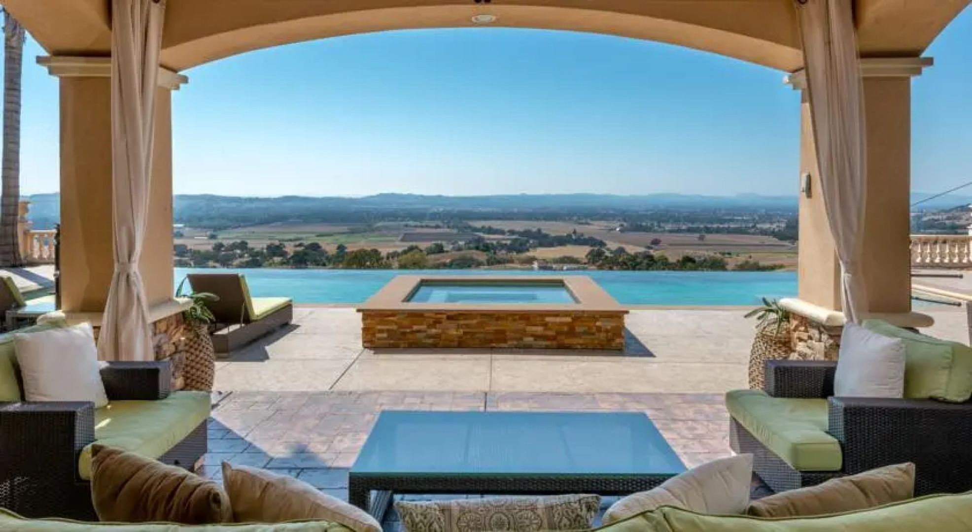 Palm Vista by Lux-Homes