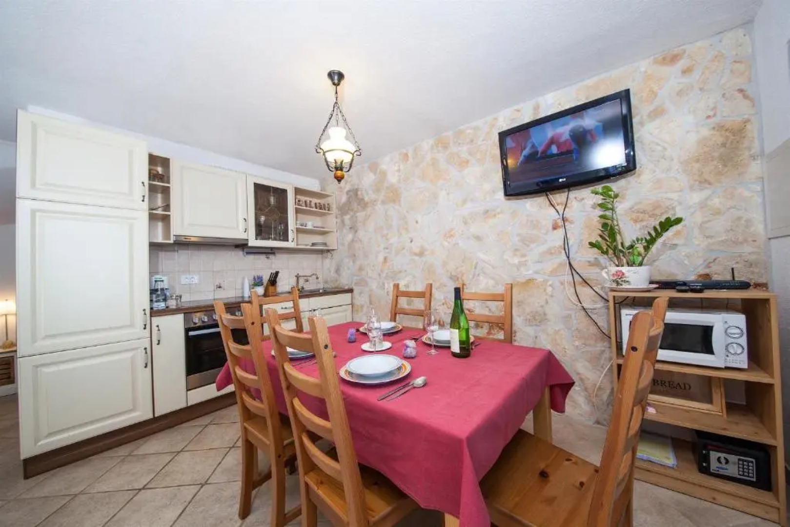 Apartmani Plana, Zaostrog