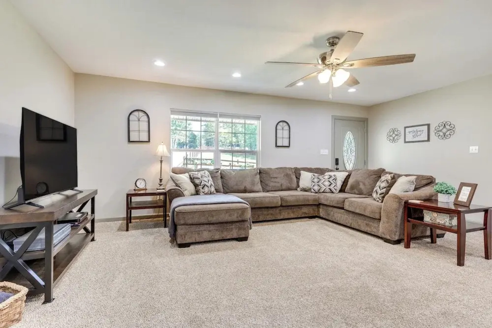 Rural Retreat w/ Covered Porch Near Jackson