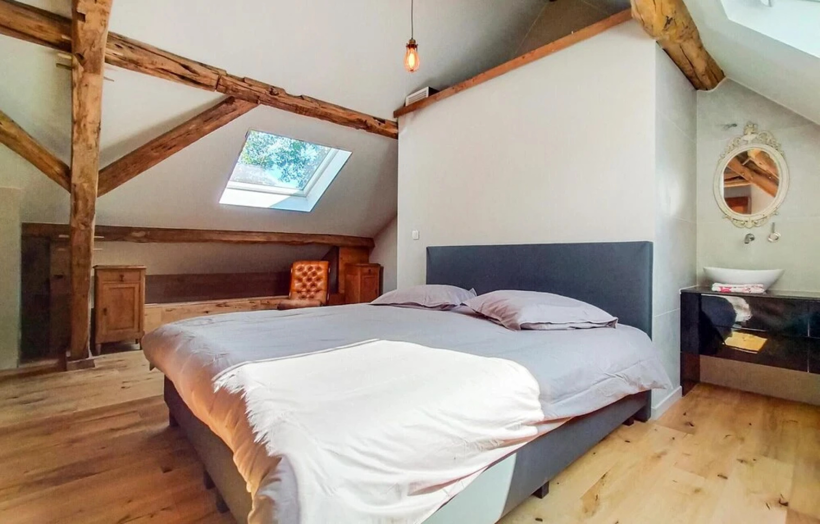 Nice Home in Knesselare With 6 Bedrooms and Wifi