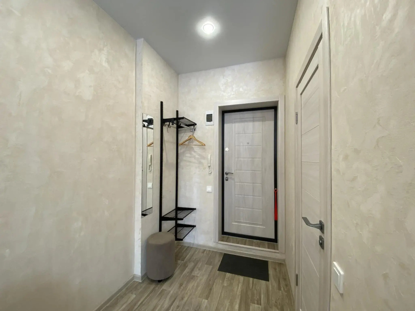 Желтый Нарцисс на улице Уральская