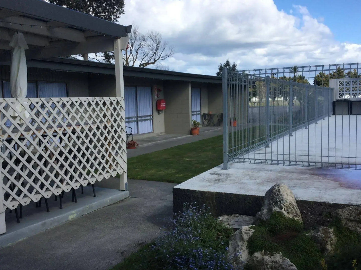 Thornton Lodge Motel