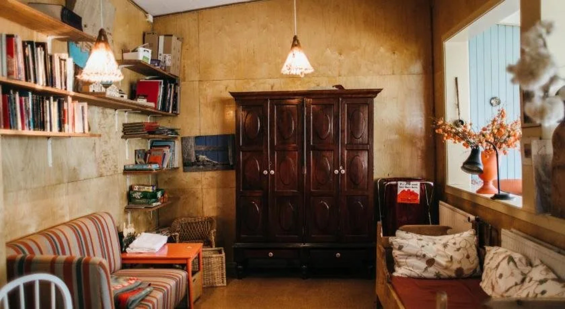 Hafaldan HI Hostel - Harbour building