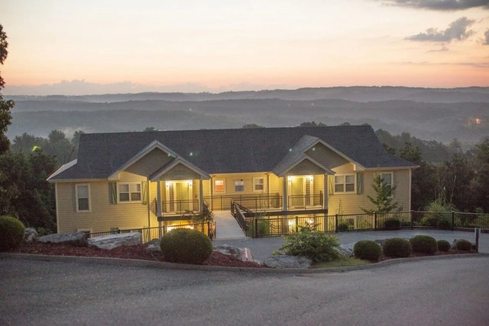 Stonebridge Village - Reeds Spring