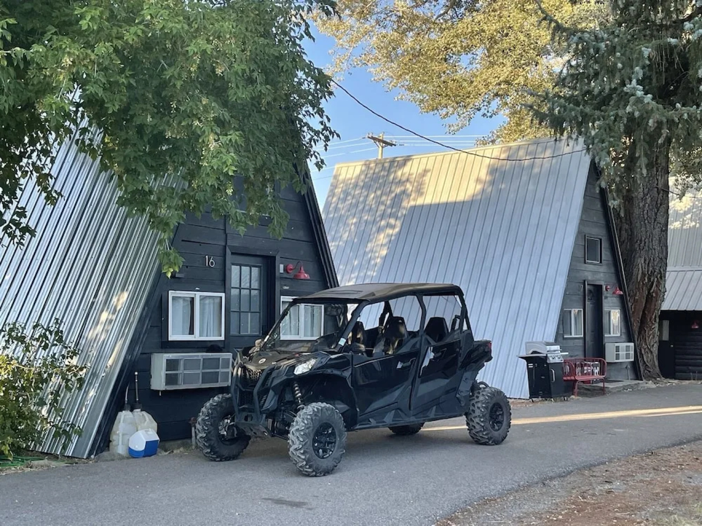 Trailhead Cabins & Lodging