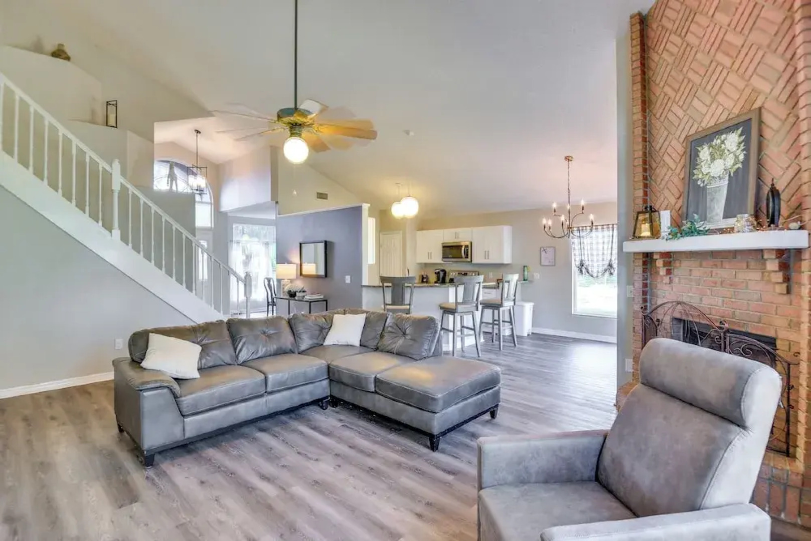 7 Mi to Beach: Pet-friendly Home in Port Orange!