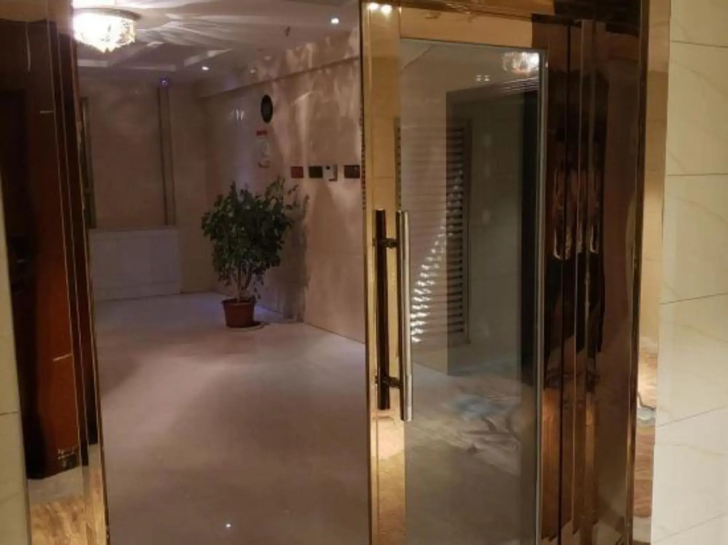 Shengshi Huadu Hotel