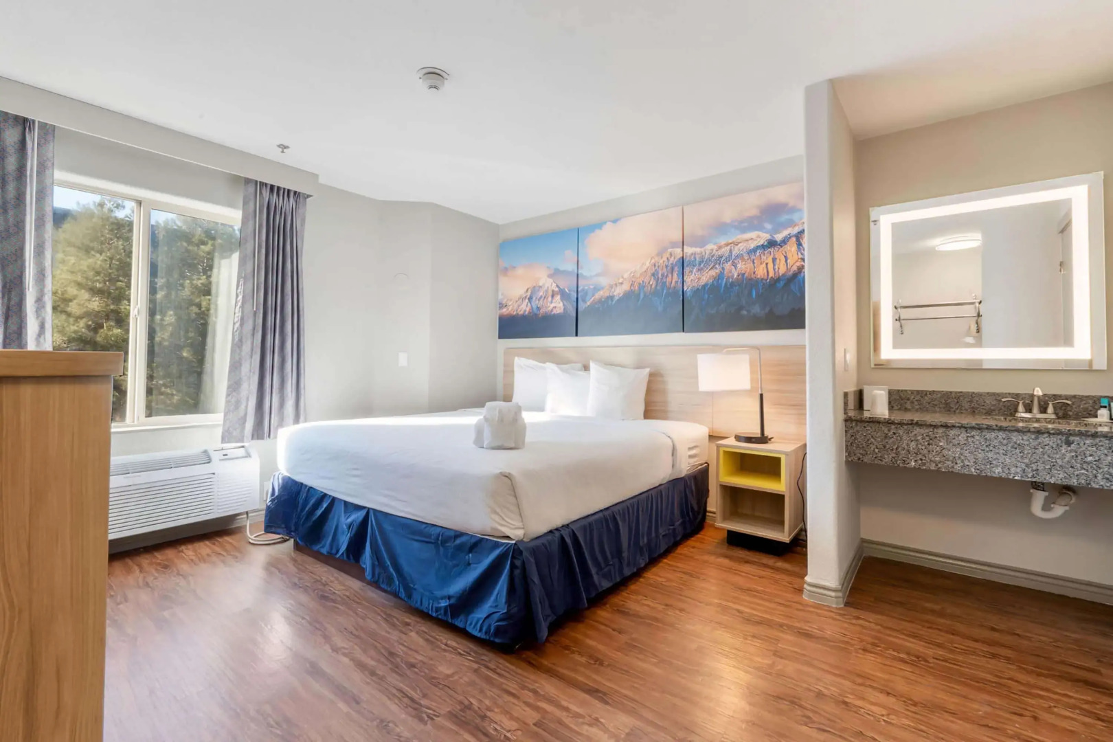 Days Inn by Wyndham Thornton