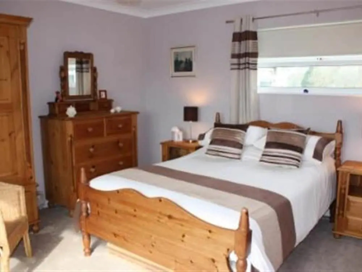 Romantic Apartment in Wisemans Bridge With Terrace