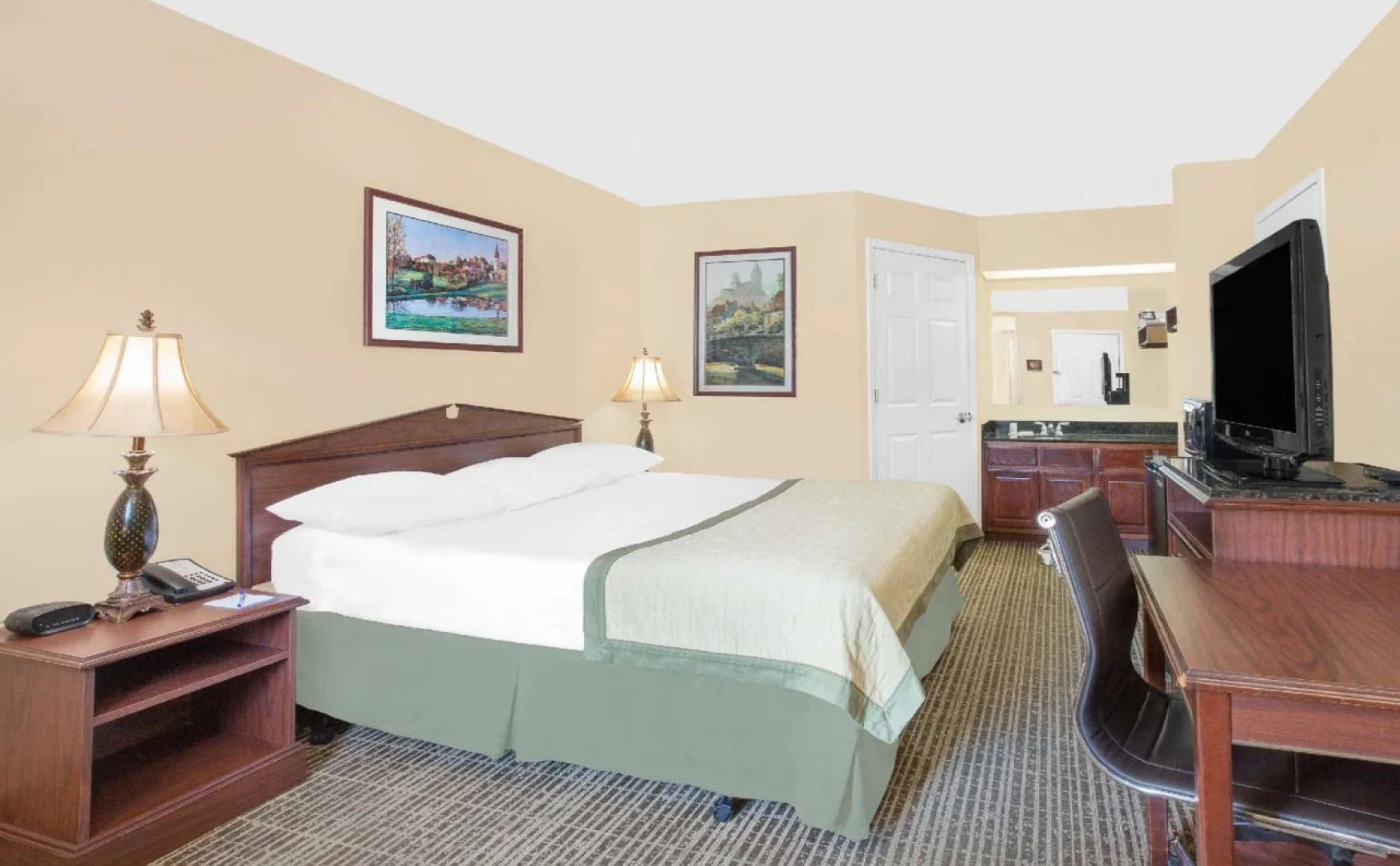 Baymont Inn & Suites - Roanoke Rapids