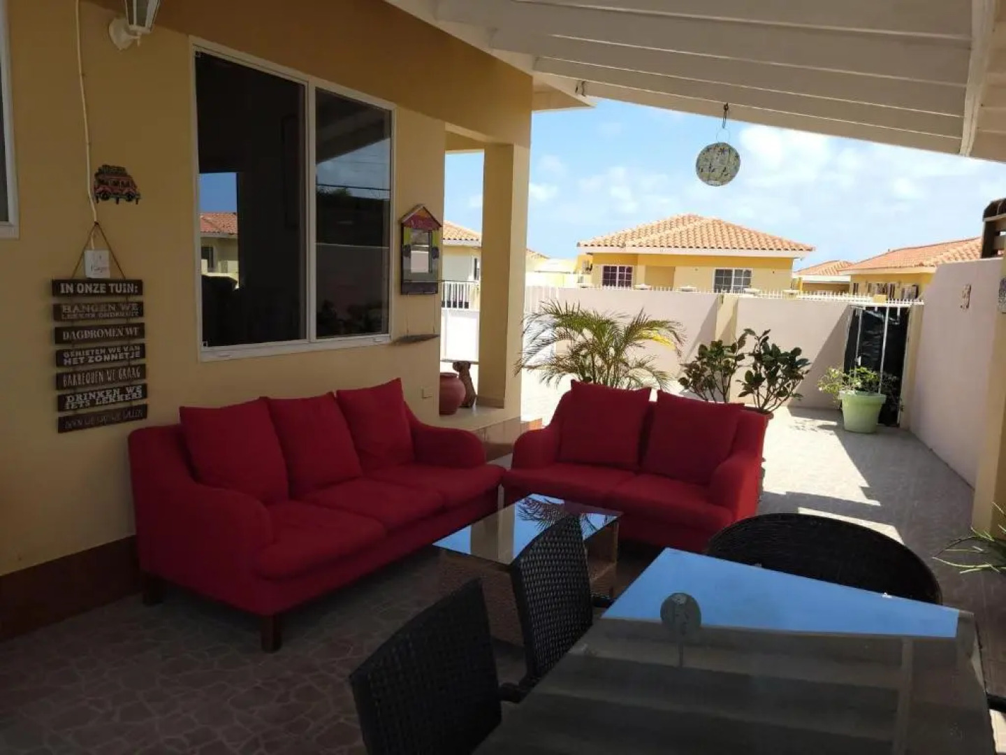 Cozy Home Under the Sun, With Swimmingpool