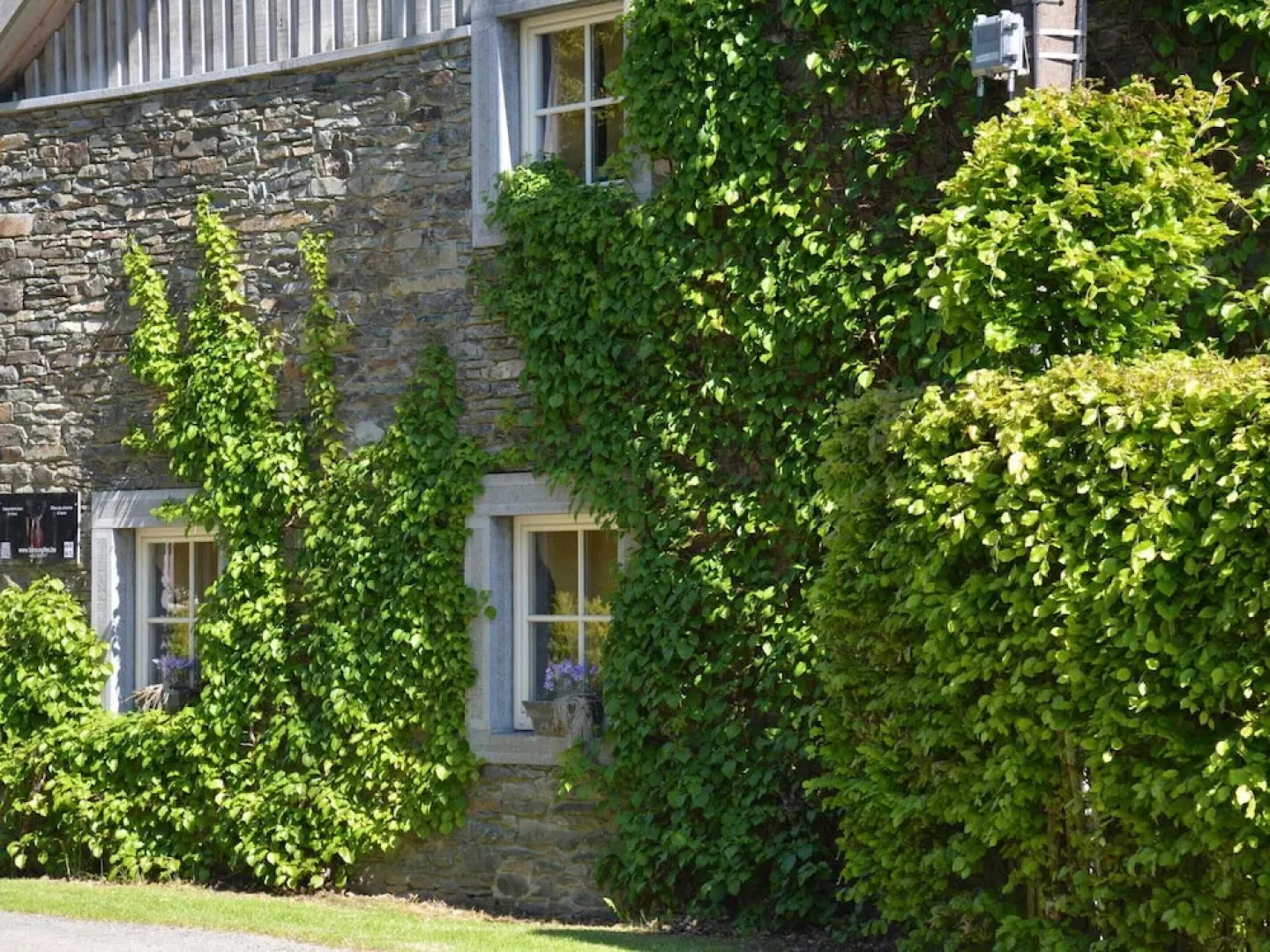 Cottage With Foosball & Garden