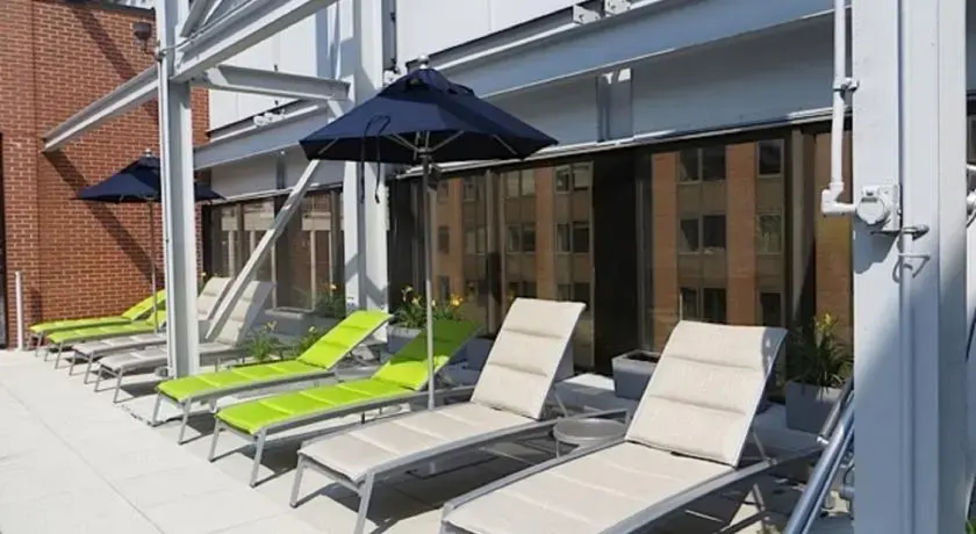 Studio Apartment - Wall Street