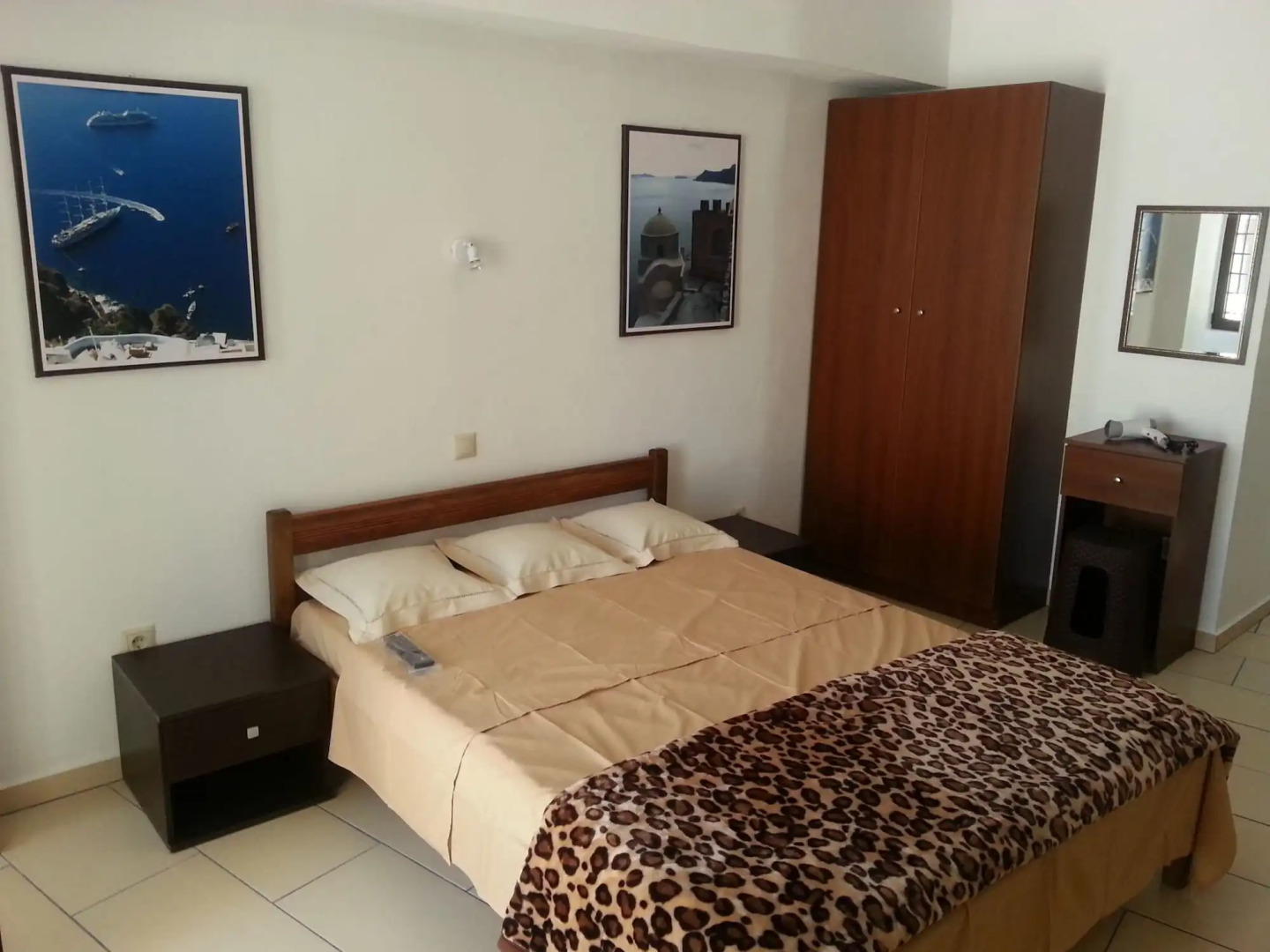 Vintage House Studio's Pitsidia Adults Only