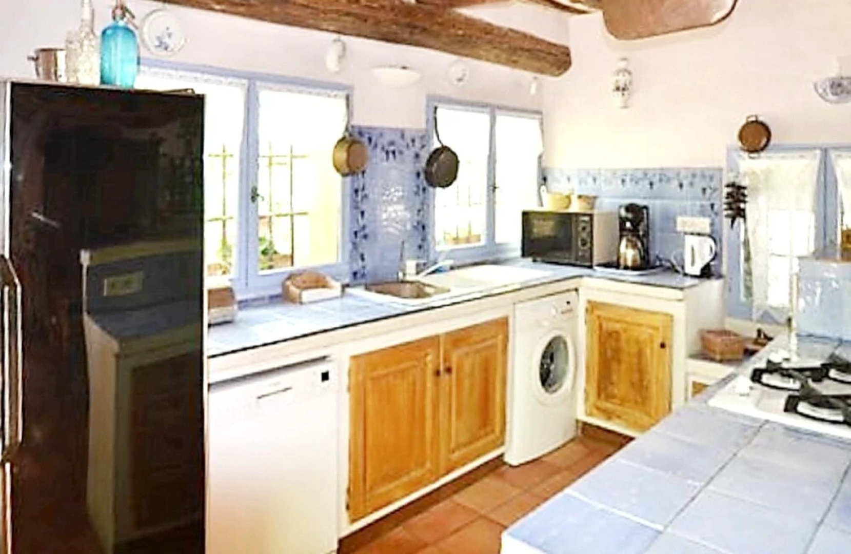 House With 6 Bedrooms in Vaugines, With Private Pool, Furnished Garden