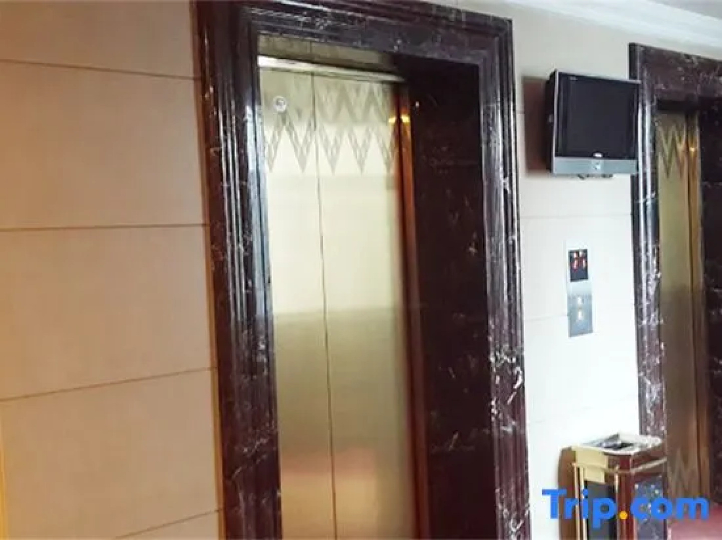 Shidai Business Hotel