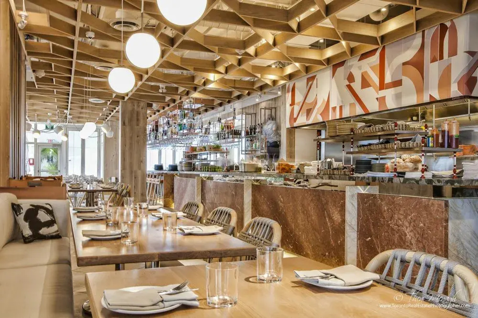 Bisha - 5 Star New Luxury Condo