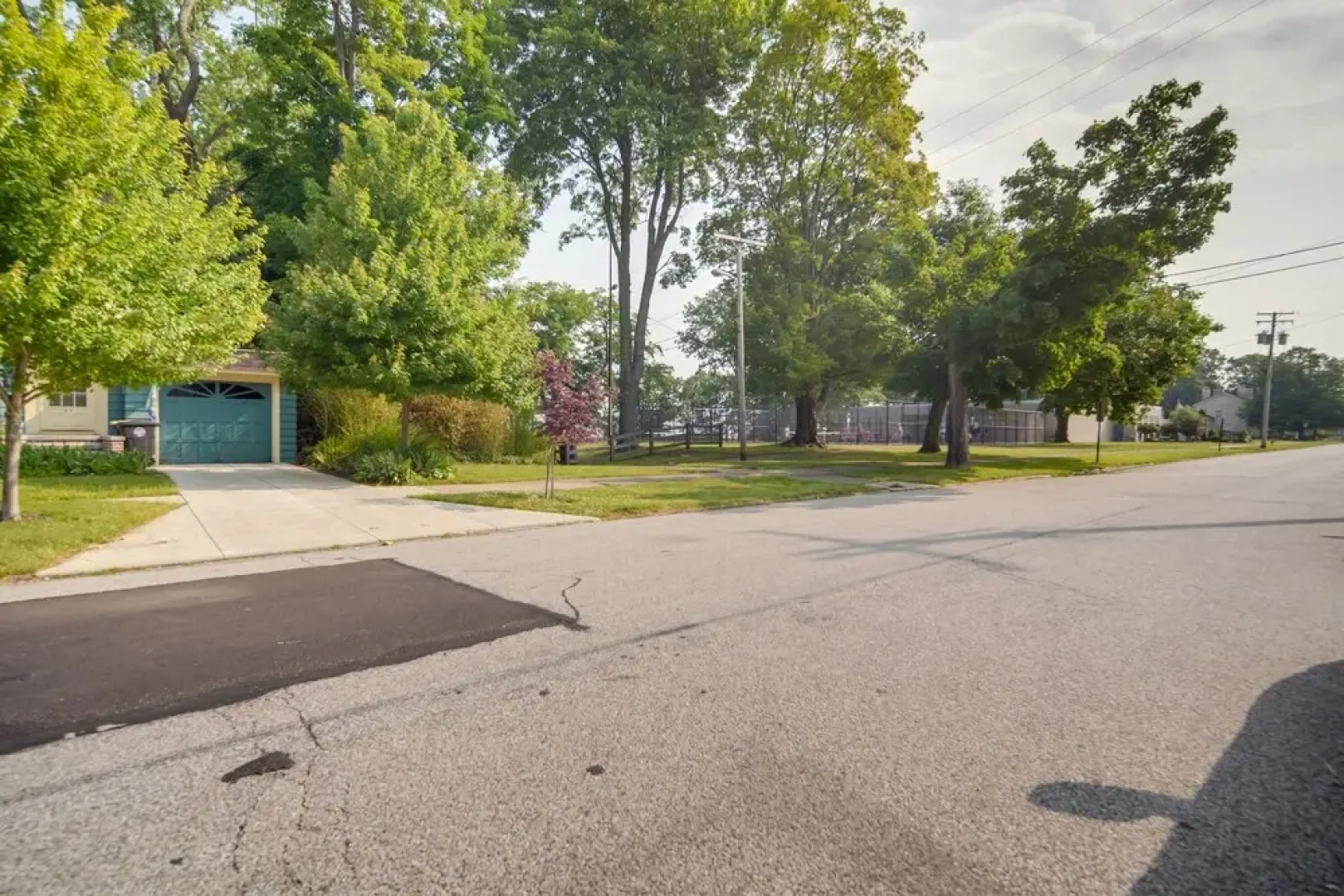 Vacation Rental w/ Porch & Views of Lake Erie!