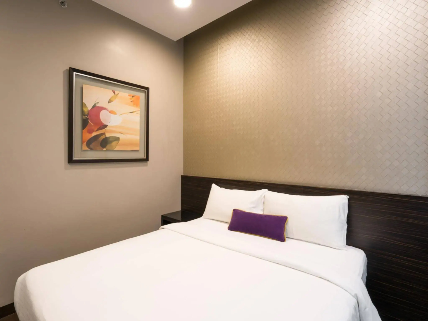 V Hotel Lavender