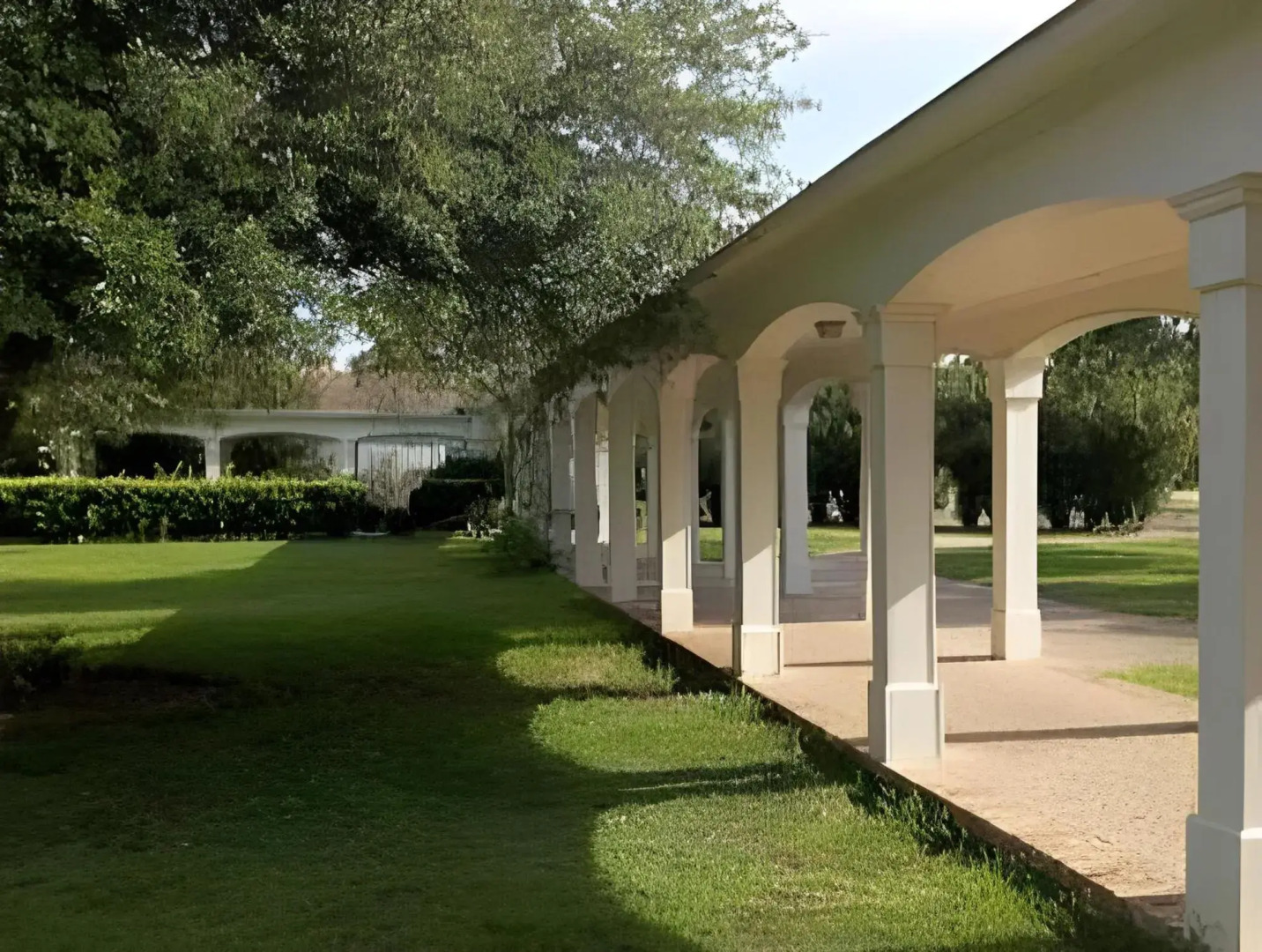 Hom Away Inn and Resort