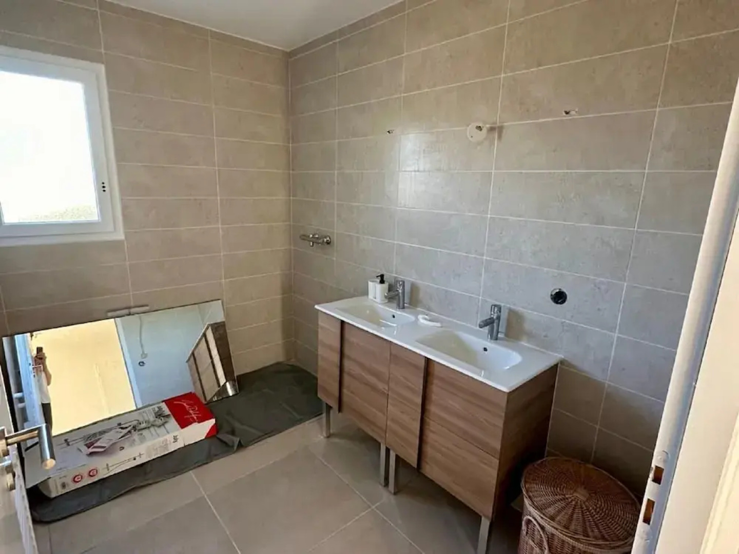 Villa L'esquirrol Vineyard Escape