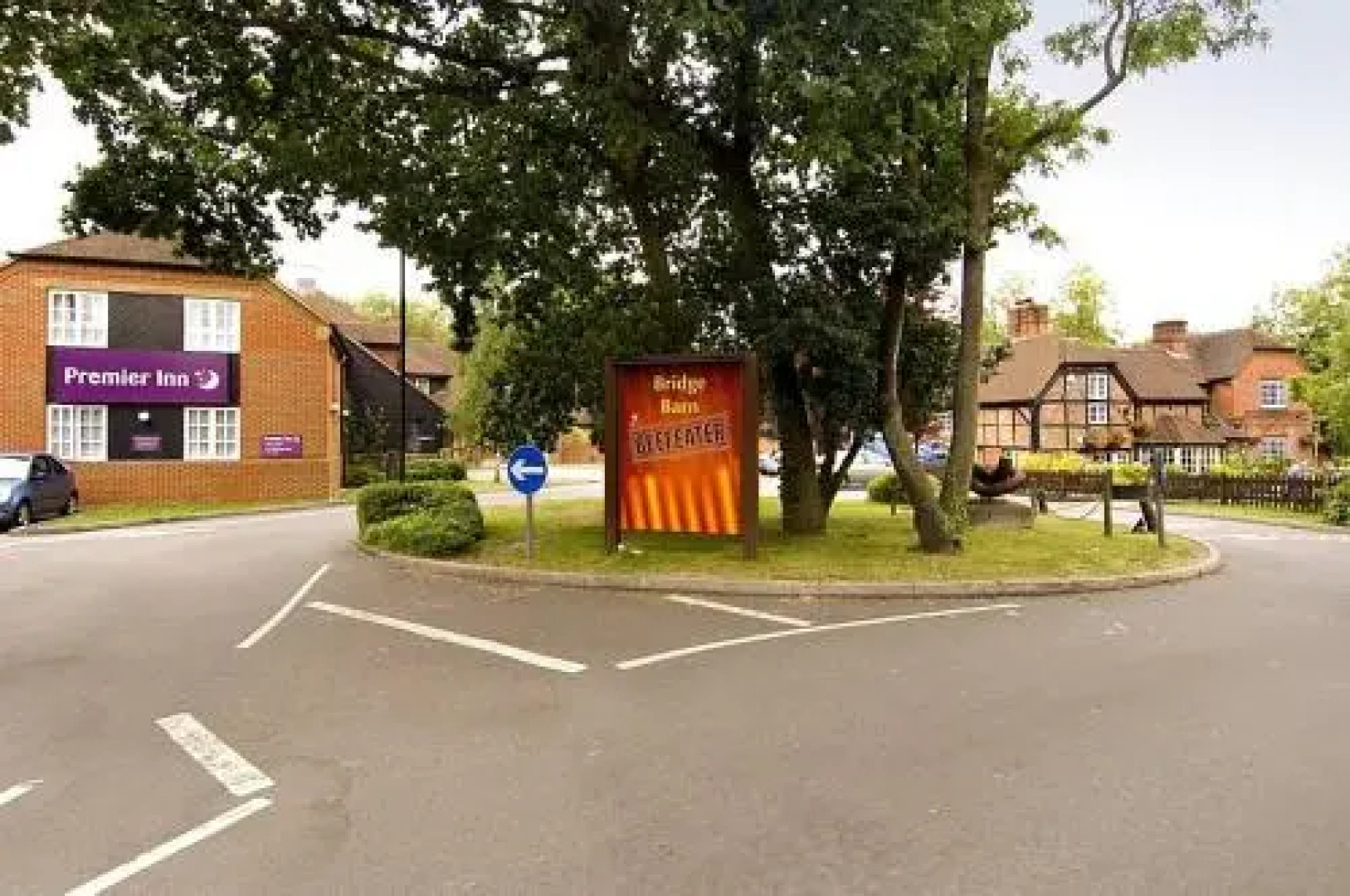 Premier Inn Woking West - A324