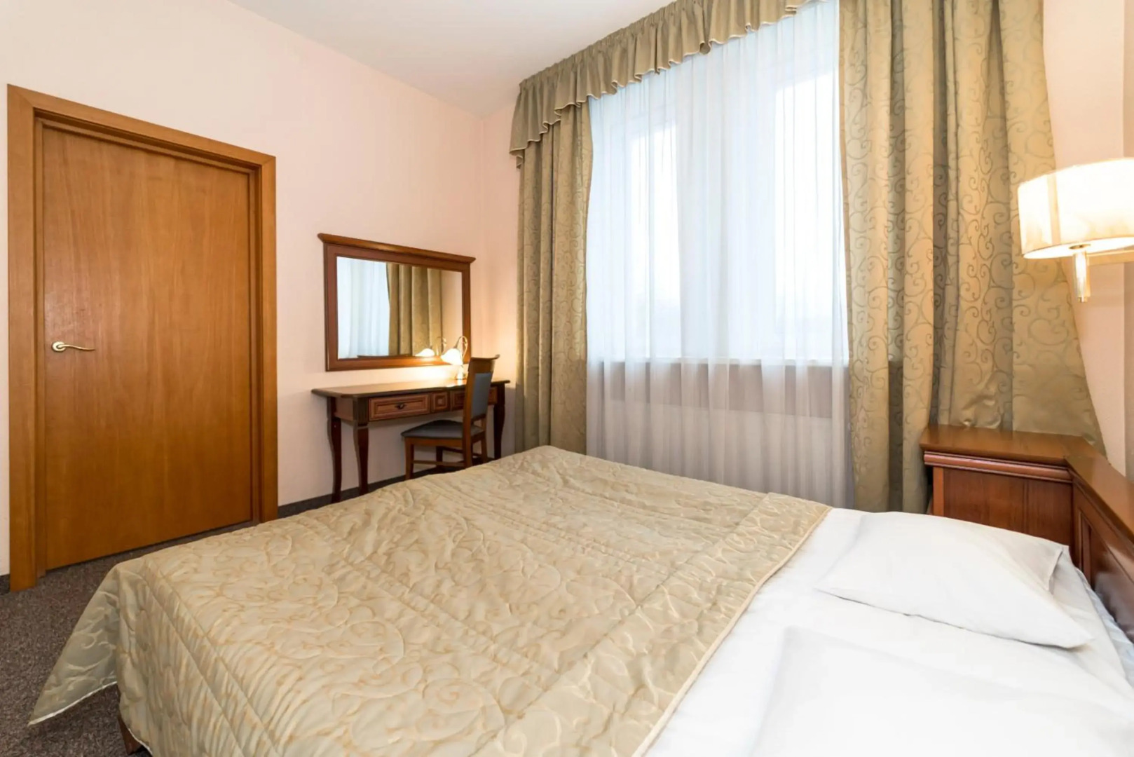 Kolonna Hotel Brigita