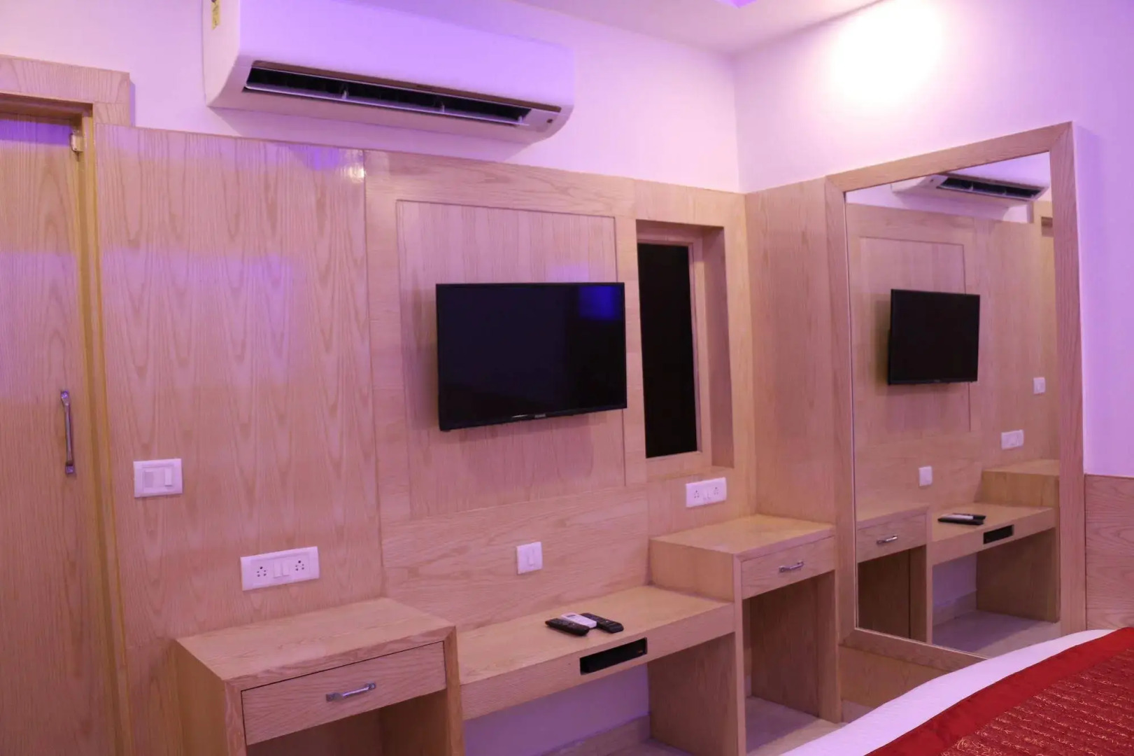 Hotel Prince Palace DX by check in room