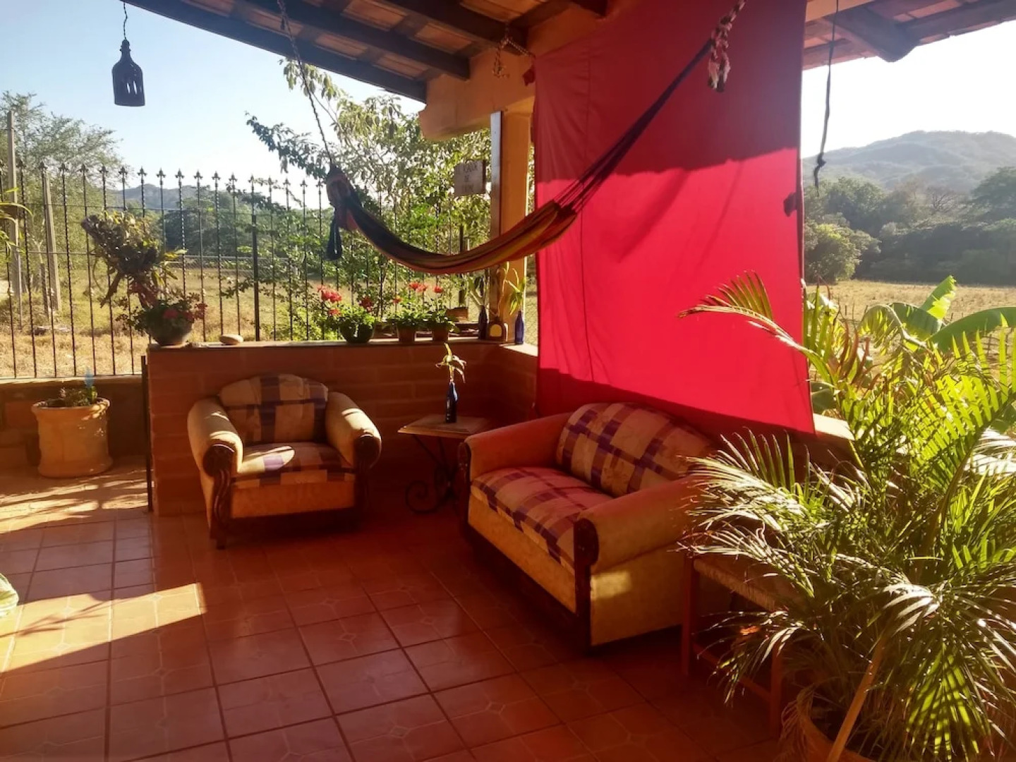 La Joya De Tuito Bed & Breakfast