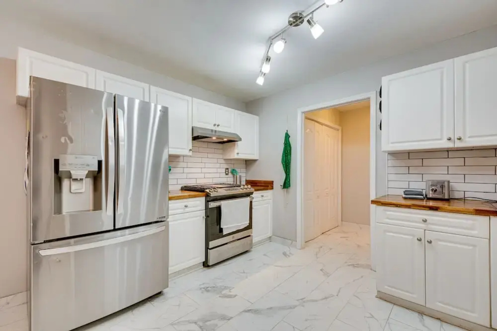 Smyrna Home w/ Deck & Patio: 17 Mi to Downtown ATL