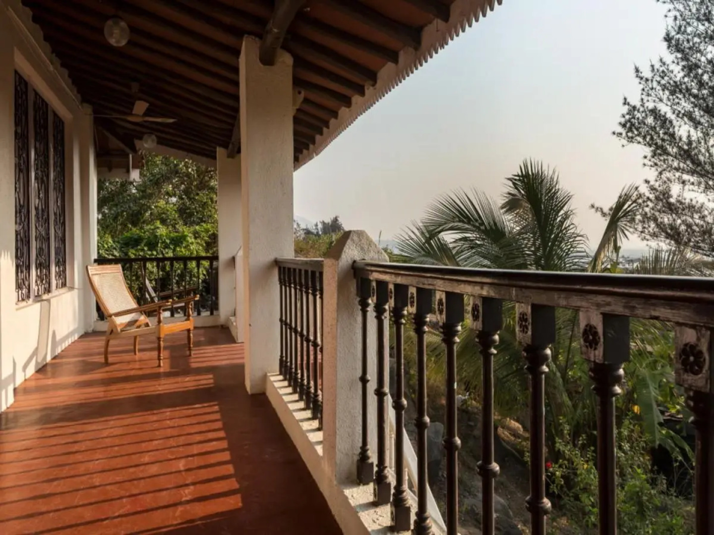 SaffronStays Salt Rim on the Beach