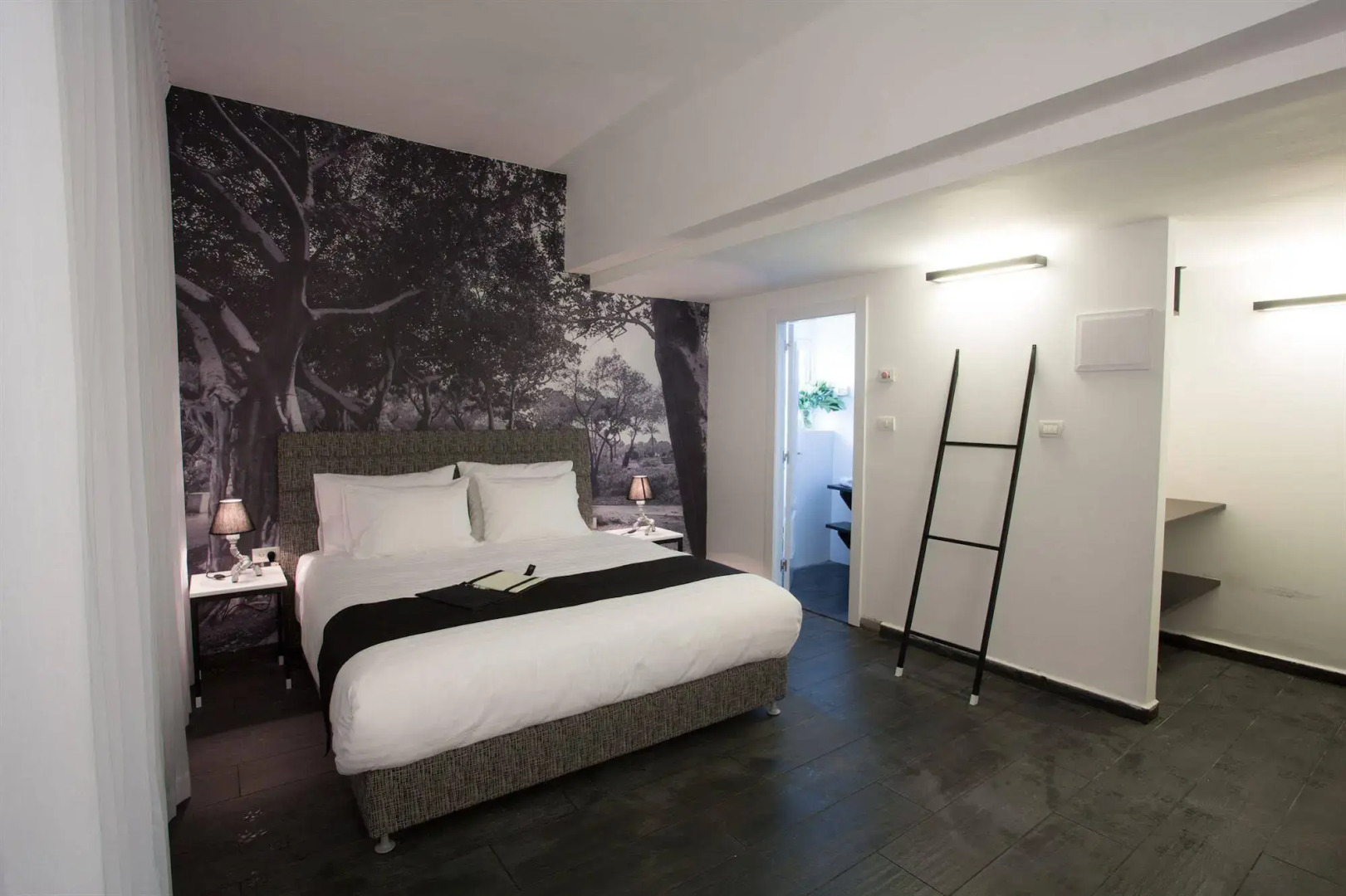 Dizengoff Avenue Hotel