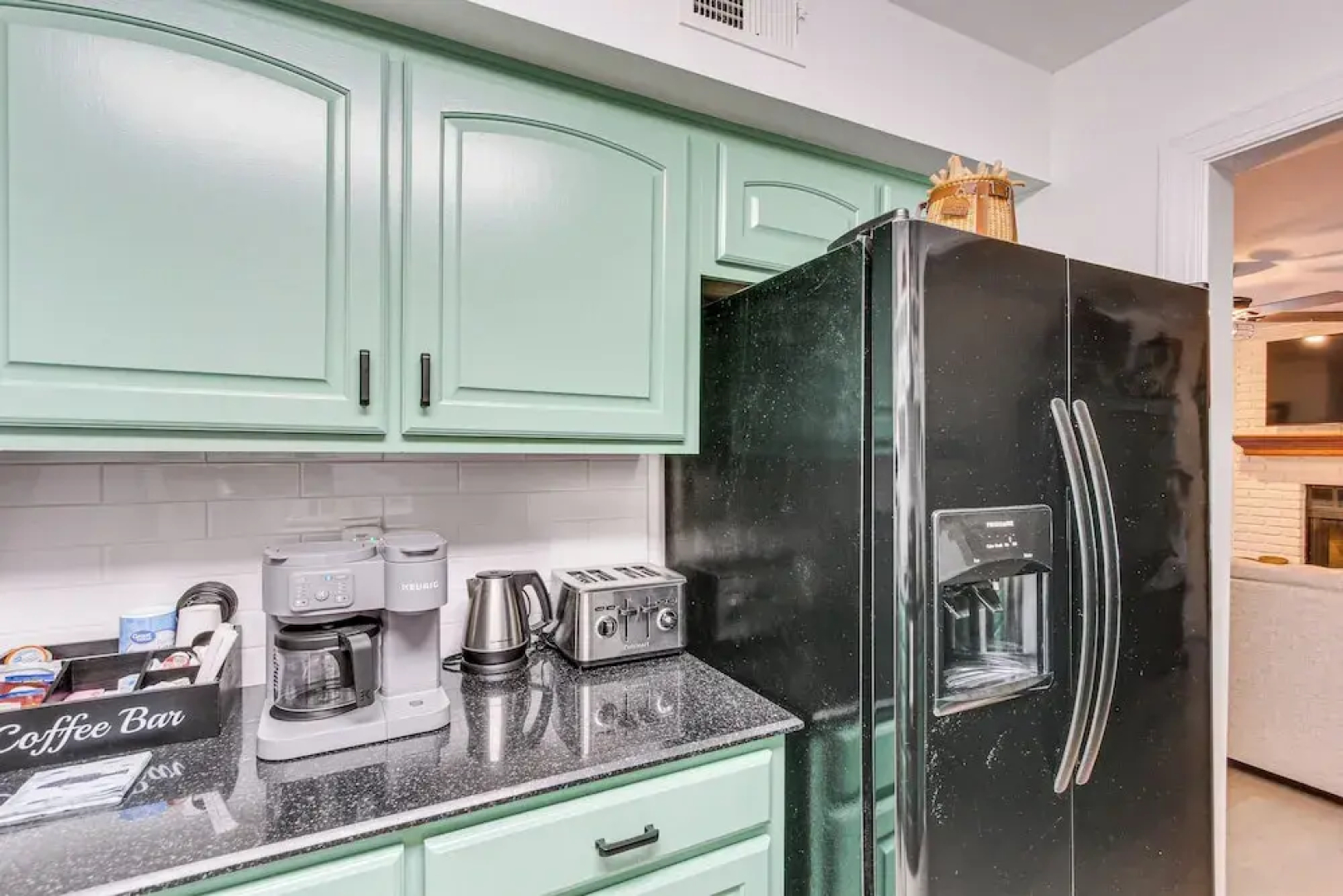 Inviting Home w/ Golf Course View in Diamondhead!