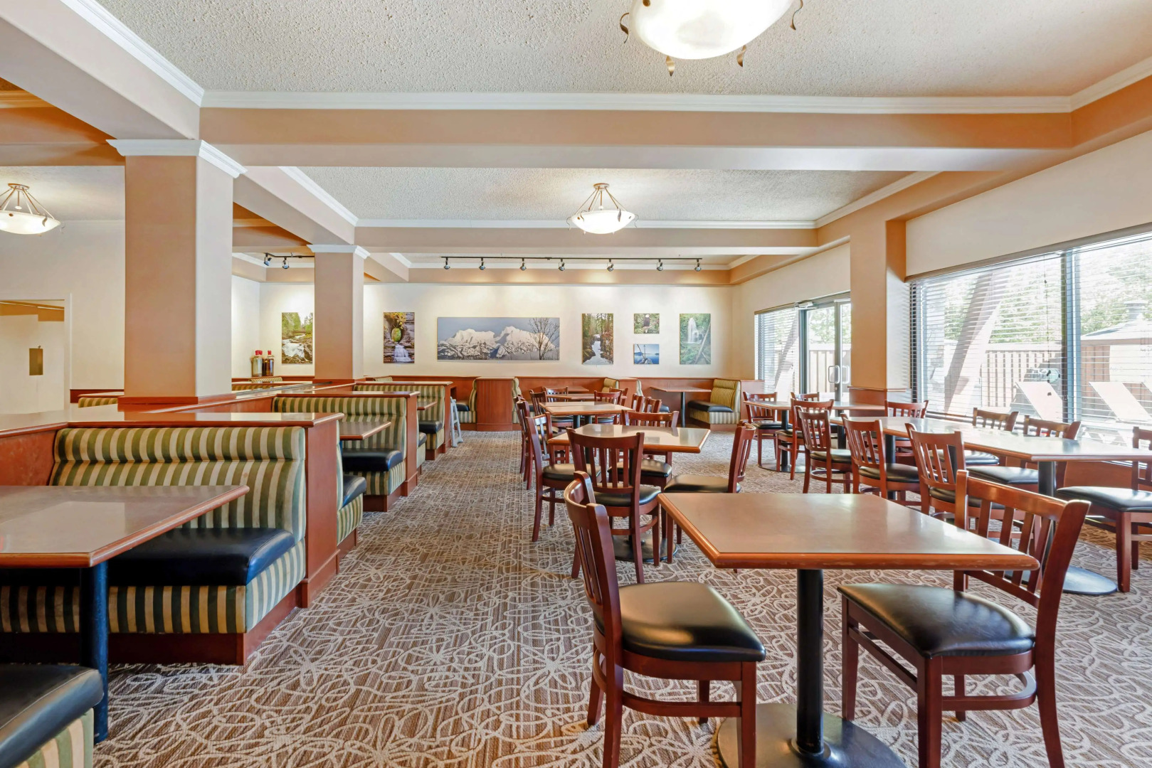 Best Western Plus Barclay Hotel