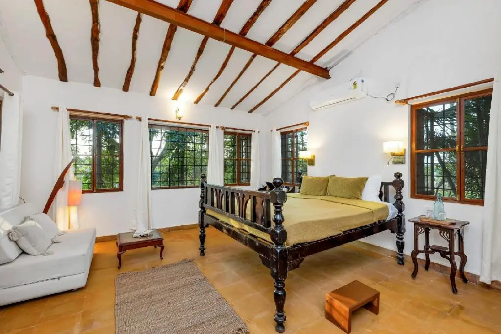 SaffronStays Laburnum House, Wada