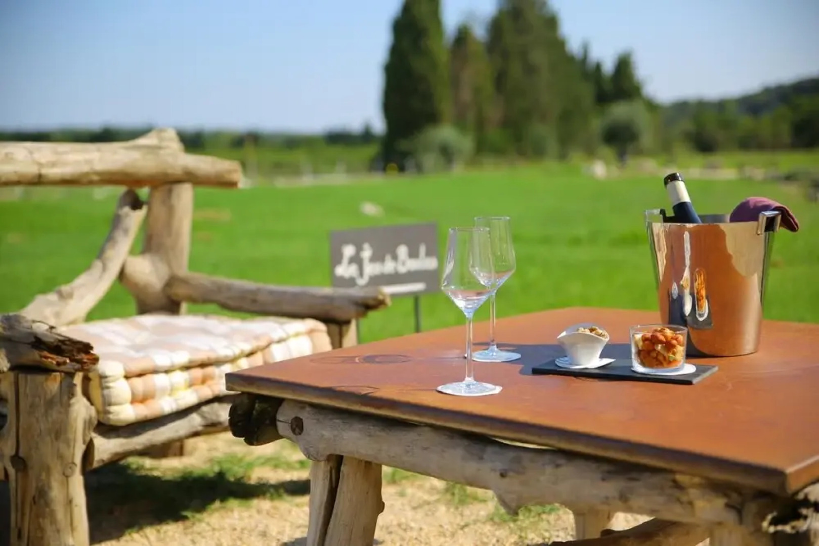 Entre Vigne et Garrigue