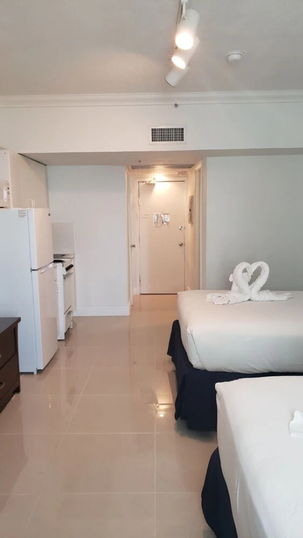 Ocean View Miami Beach Apartment