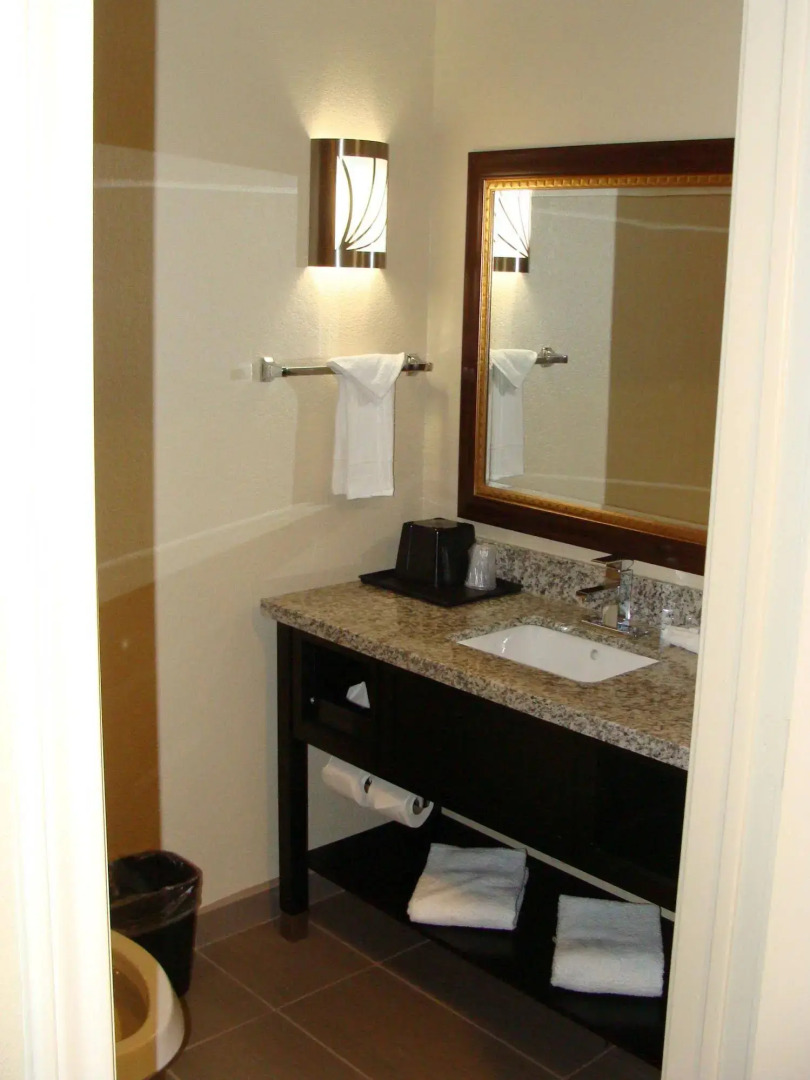 West Worth Inn and Suites