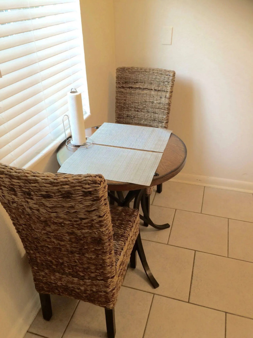 Great Escape Apartments by Lowkl