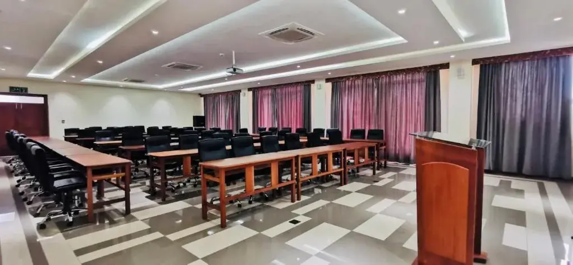 Отель Kampala Nile Resort