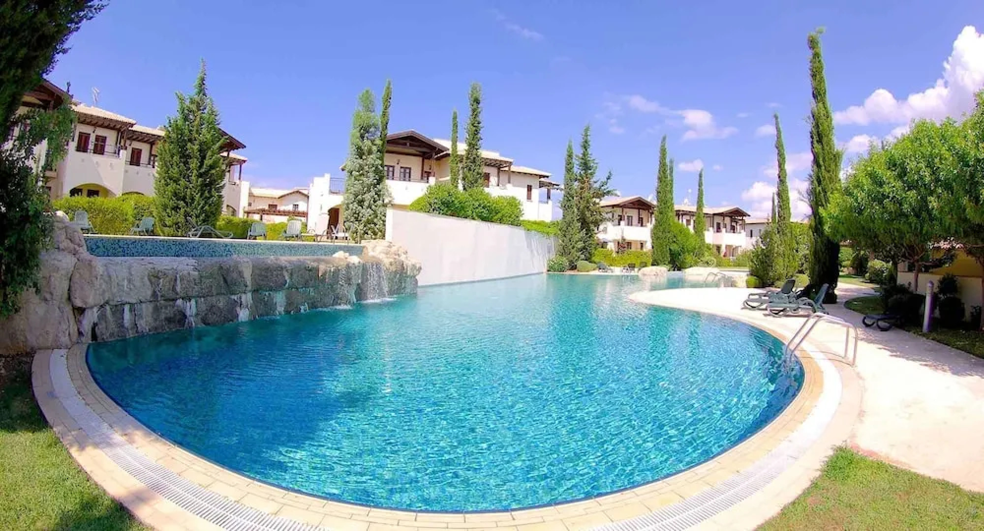 Charming 2 bedroom apartment 'DC11' - with communal pool and resort facilities, Helios Heights village on Aphrodite Hills Resort