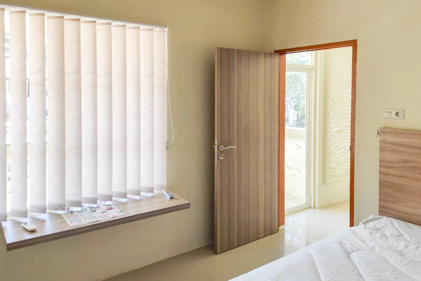 RedDoorz @ Karema Area Mamuju