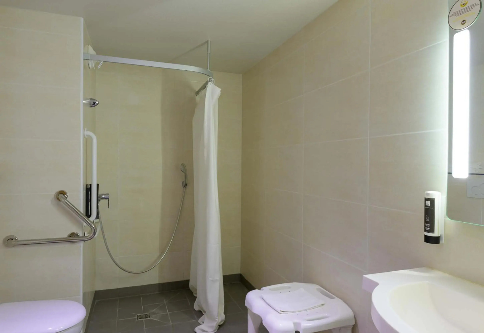 B&B HOTEL Marne-La-Vallée Torcy