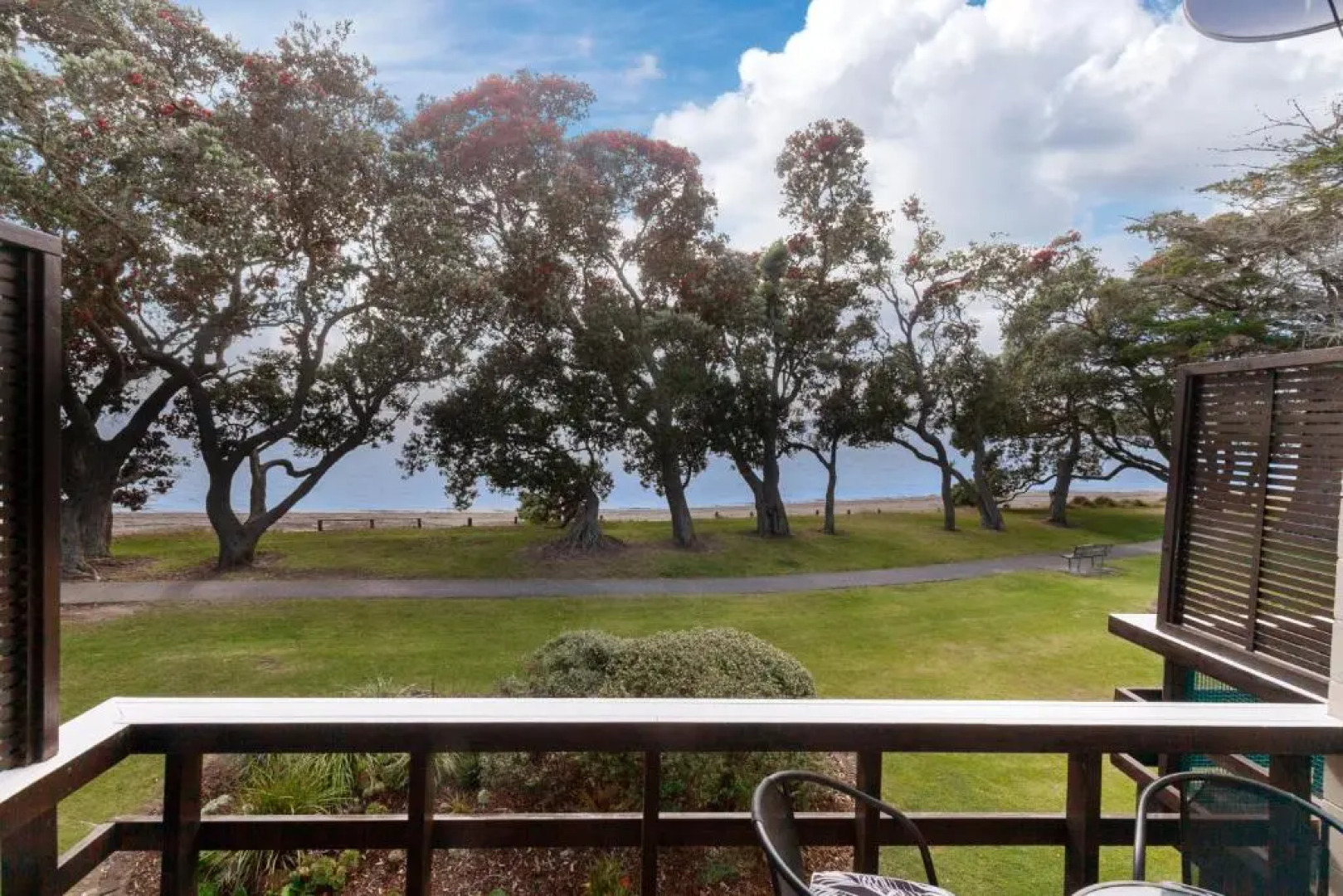 Sunny Sea Views - Snells Beach Holiday Home