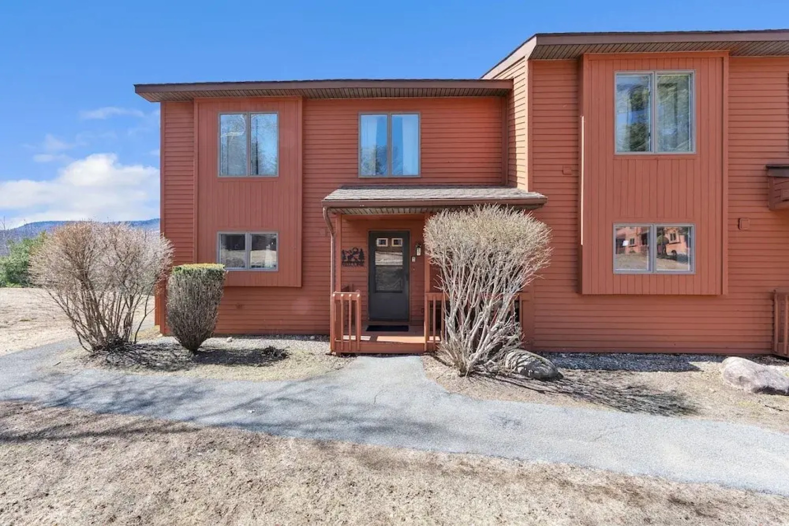 Upper Sleighride 25l - Wrap-around Deck End Unit 3 Bedroom Townhouse by The Summit at Gore Mountain