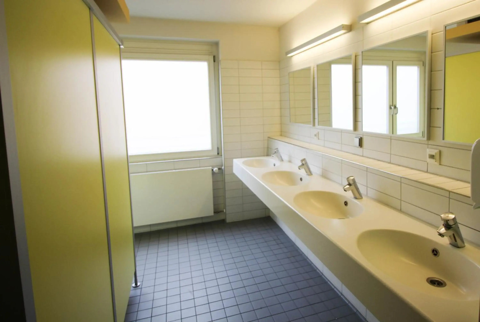 The 4 You Hostel & Hotel