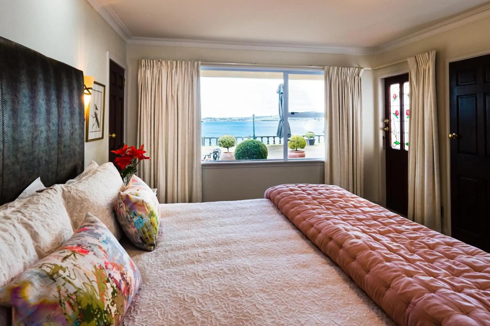 On The Point - Lake Rotorua