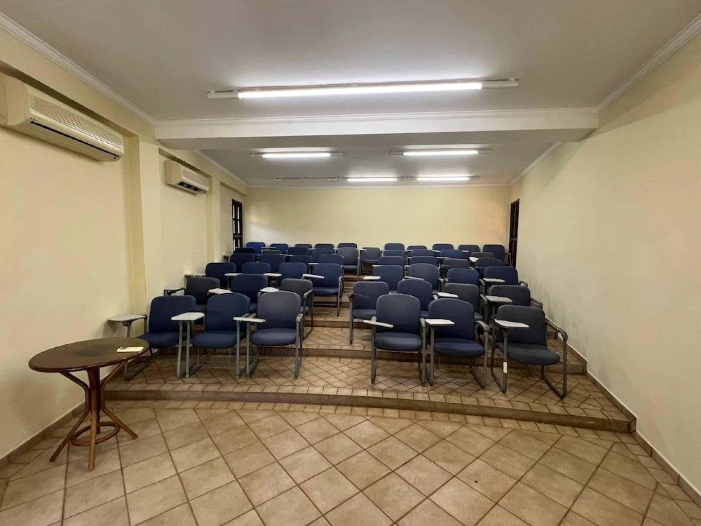 Premier Garden Hotel